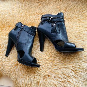 Nine West Black Ankle Boots Size 6